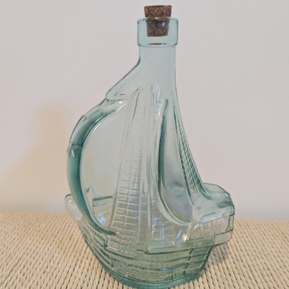 Santa Maria glass ship decanter 1992 - Picture 1 of 2